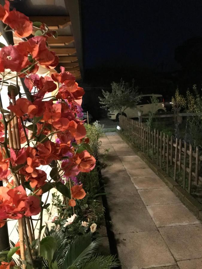 Vila Ancora Bilocale Marina di Massa Exteriér fotografie
