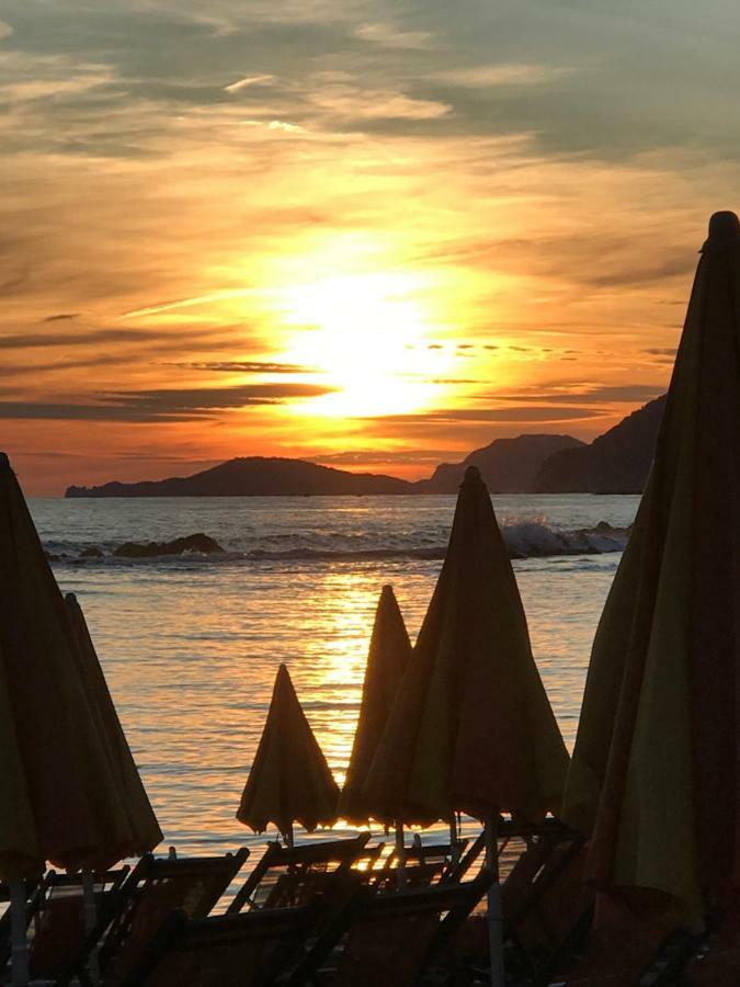Vila Ancora Bilocale Marina di Massa Exteriér fotografie
