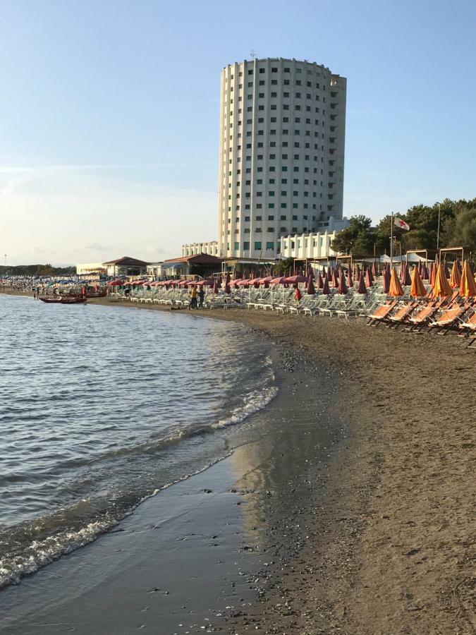 Vila Ancora Bilocale Marina di Massa Exteriér fotografie